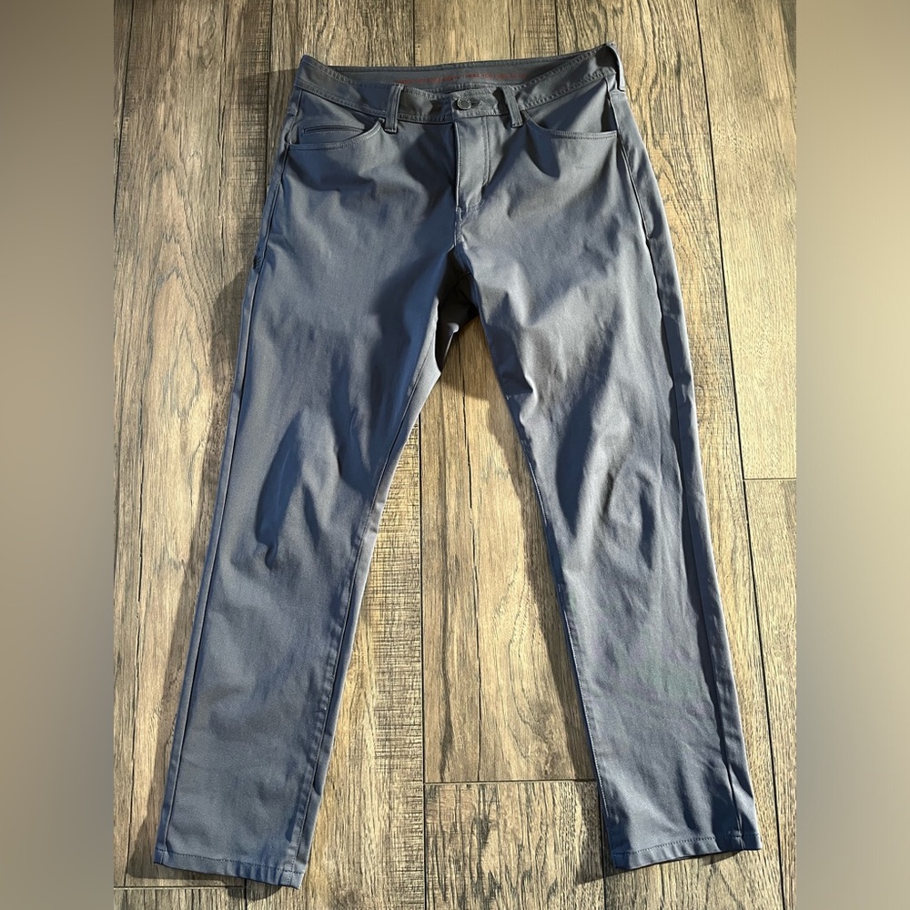 Rhone Commuter Five Pocket Pants.  Gray size 32